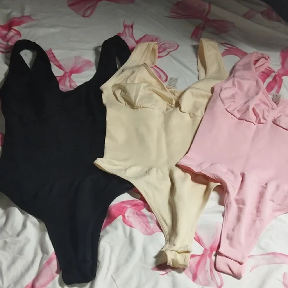 Elegant Women's Bodysuit Set - Black, Cream, and Pink - Picture 1 of 2